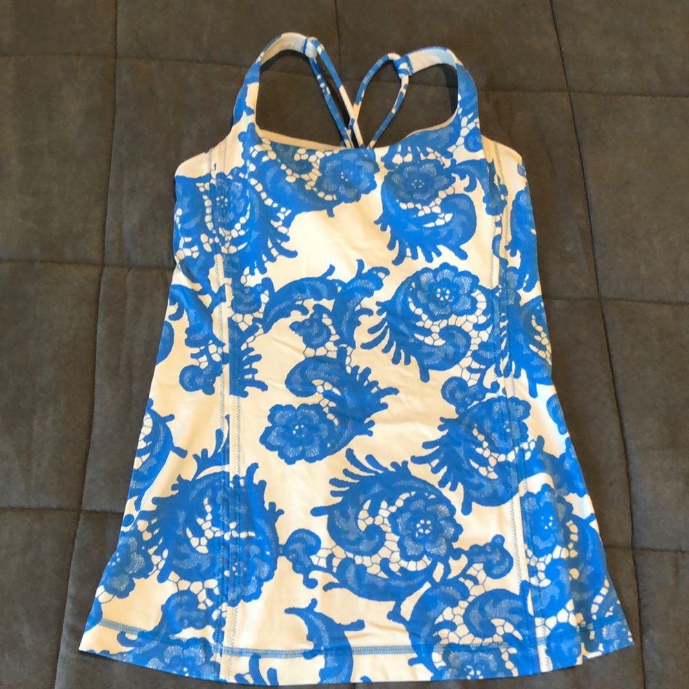 Lululemon tank with built in sports bra